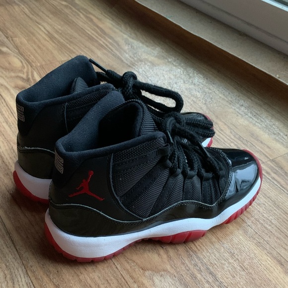 Air Jordan 11 Retro Bred - Picture 3 of 11